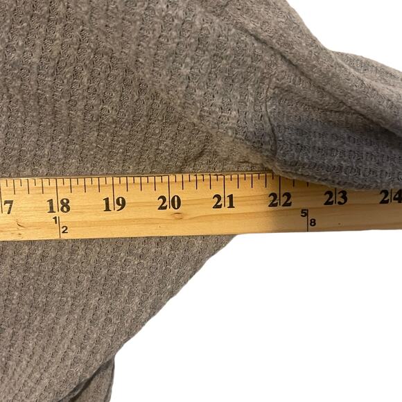 Paper Crane Women's Size Medium Gray Waffle Knit Twisted Front Light Sweater - Picture 6 of 7